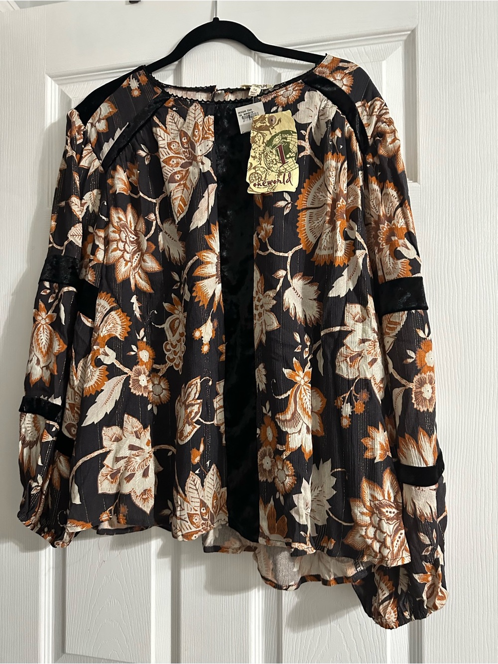 Women's Floral Black and Tan Boho Blouse NWT
